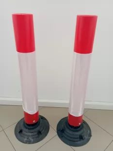 Słupek parkingowy blokujący SPRINTBACK | PCV, 75 cm, na stopie, uchylny